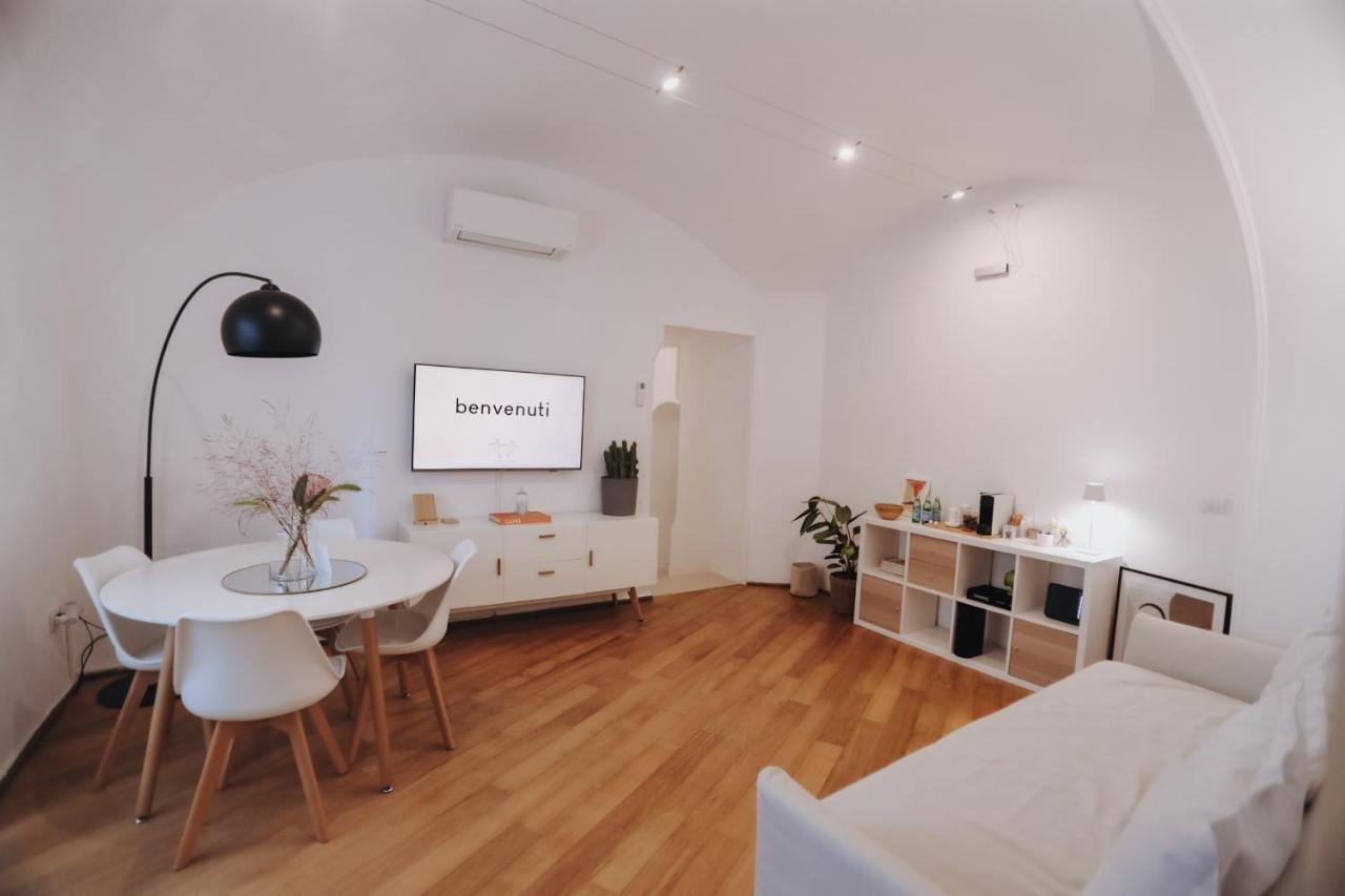 Insieme Suites เนเปิลส์ ภายนอก รูปภาพ